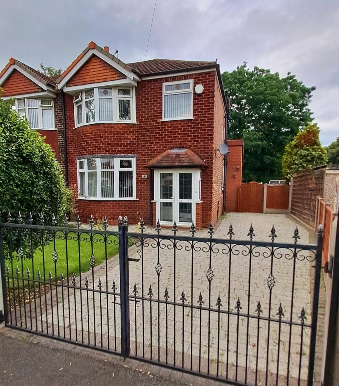Dalton House - Three Bedroom Property Stretford Free Parking Near The Trafford Centre Манчестер Екстер'єр фото